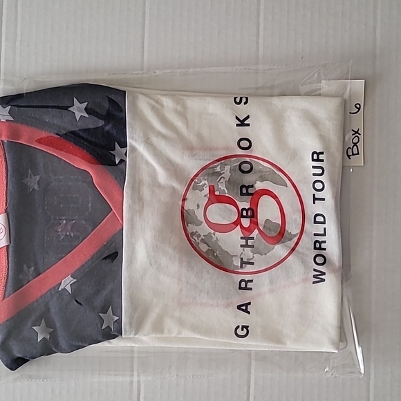 Garth Brooks Kids Red White & Blue Sz Small Short Sleeve World Tour - Picture 8 of 8